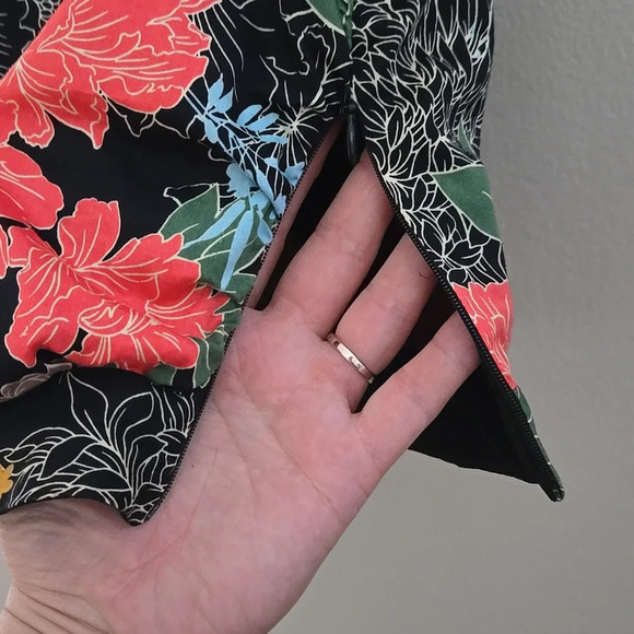 Zara Floral Print Bloomster Top size Medium - Picture 5 of 11